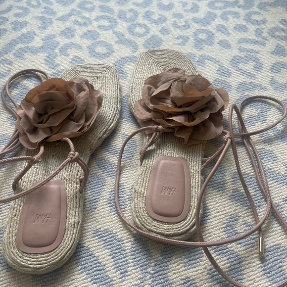 H&M Sandals Size 39 - Picture 2 of 3
